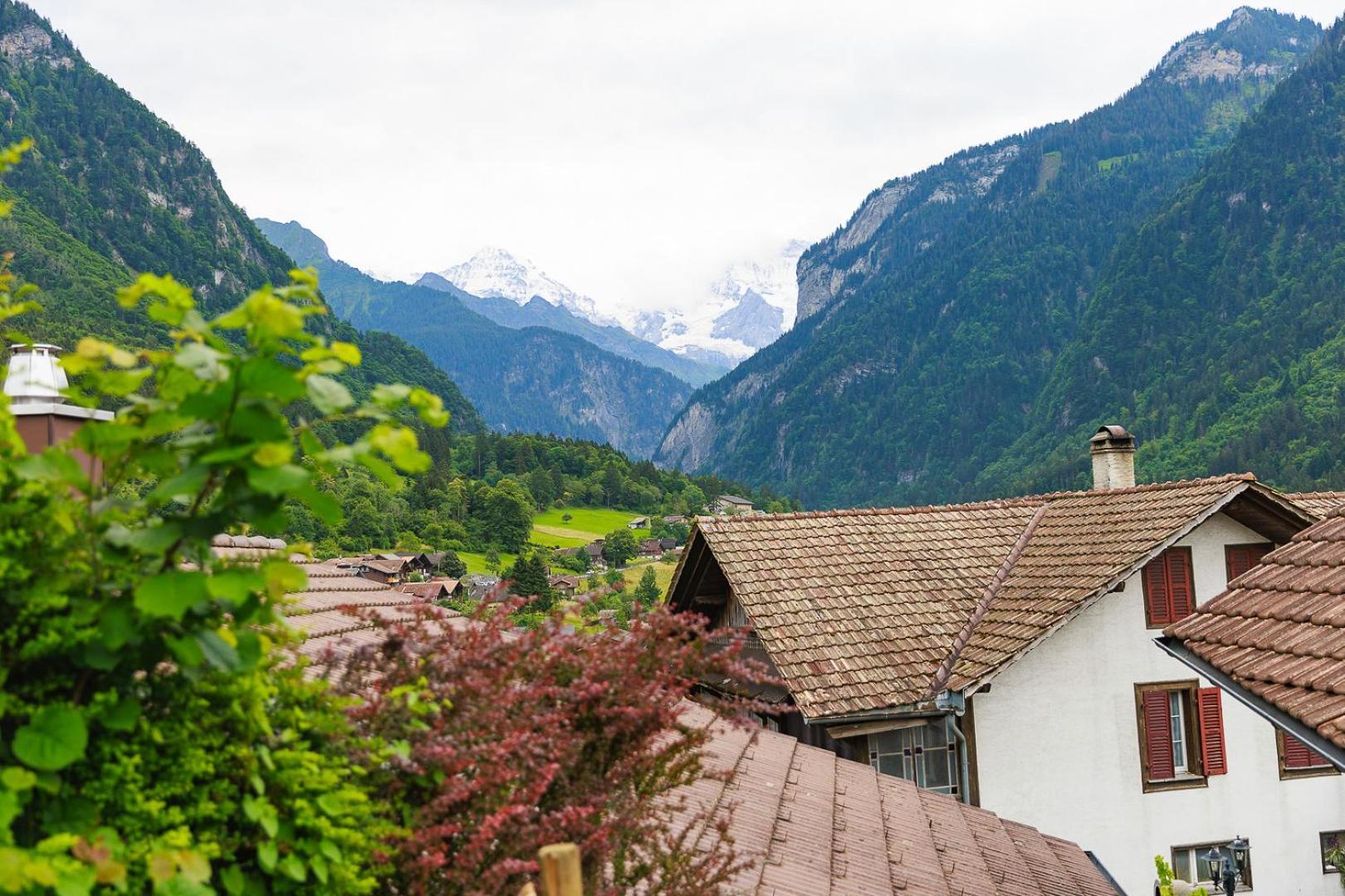 Charming Alpine Retreat By Apartments Capricorn Gsteigwiler Zewnętrze zdjęcie