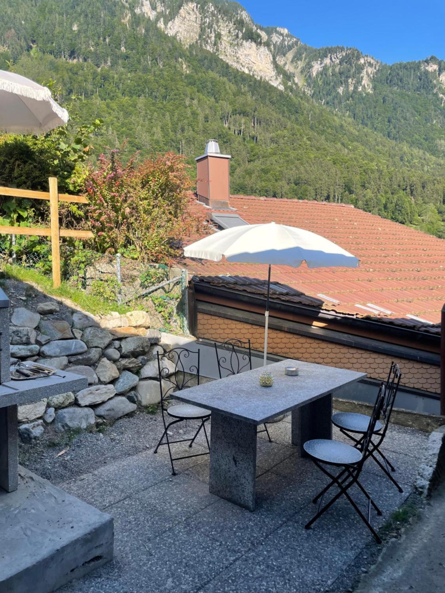 Charming Alpine Retreat By Apartments Capricorn Gsteigwiler Zewnętrze zdjęcie