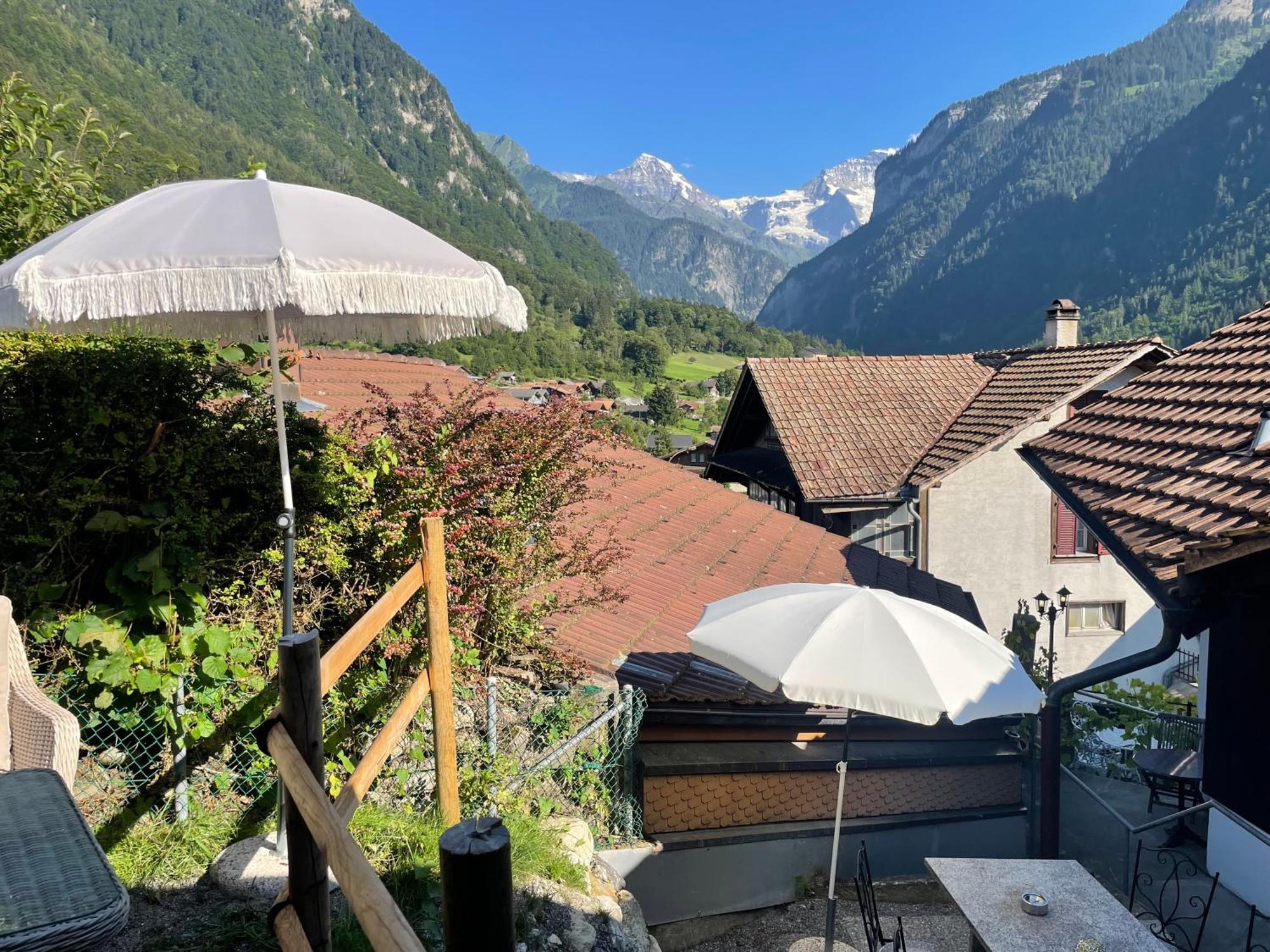 Charming Alpine Retreat By Apartments Capricorn Gsteigwiler Zewnętrze zdjęcie