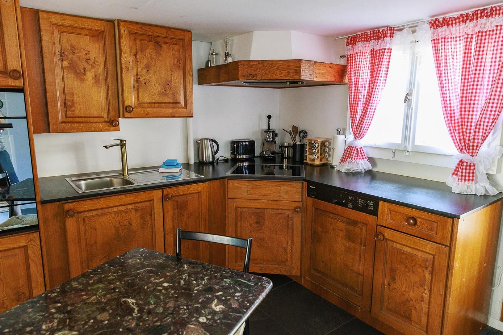 Charming Alpine Retreat By Apartments Capricorn Gsteigwiler Zewnętrze zdjęcie